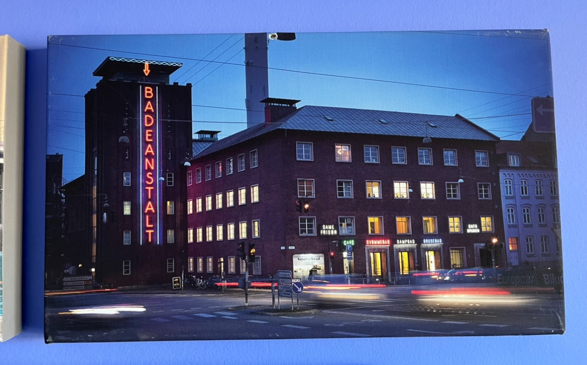 Spanien Svømmehal - 110x160 cm 🏊♂️